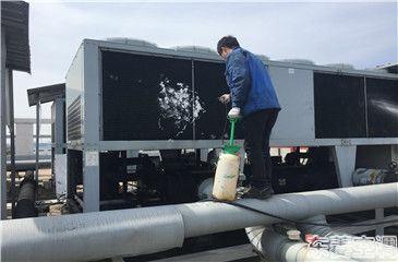 風(fēng)冷螺桿式冷水機組維護保養(yǎng)